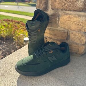 New Balance Tiago 1010 - NWOT - Size 12